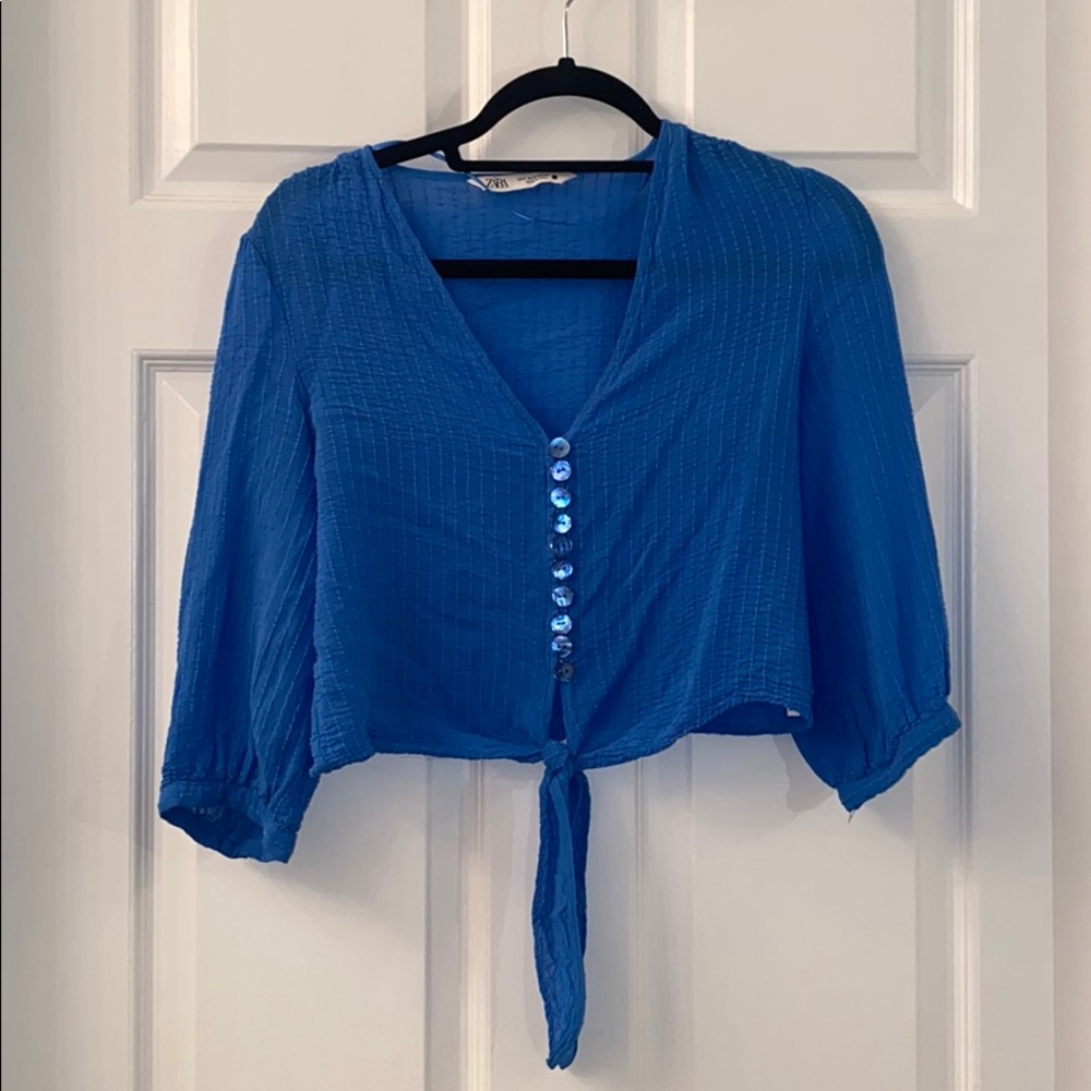 Blue Blouse float material semi cropped
